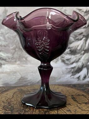 Vintage Fenton Empress Amethyst Pedestal Bowl Wavy Edge Art Glass UV reactive
